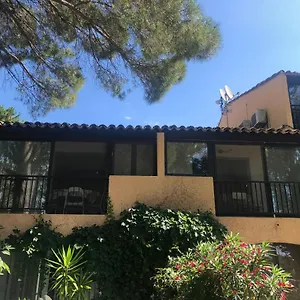 Apartamento 239 Les Salicornes, Arlés